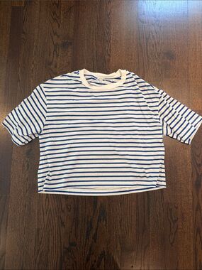 pistola back cutout White and Blue Striped Short Sleeve Tee